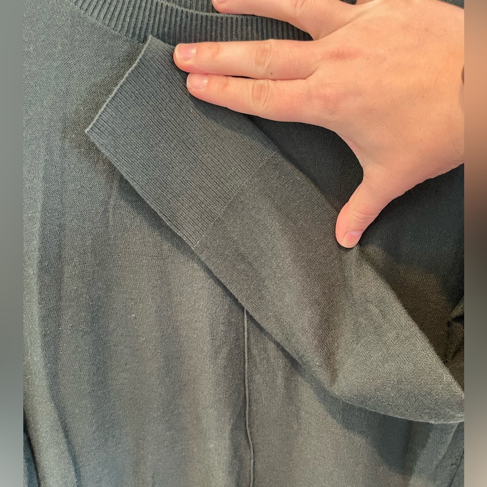 Trouvé Dark Green Crew Neck Sweater XS Lightweight Soft Minimalist Basic Women - Picture 5 of 8